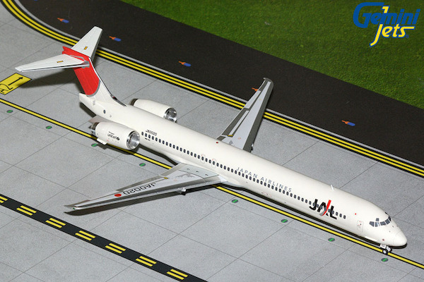 McDonnell Douglas MD90 Japan Airlines JA002D  G2JAL1330