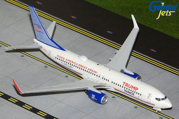 Boeing 737-800 Eastern Air Express / Trump-Vance Campaign N917XA  G2TRU1372