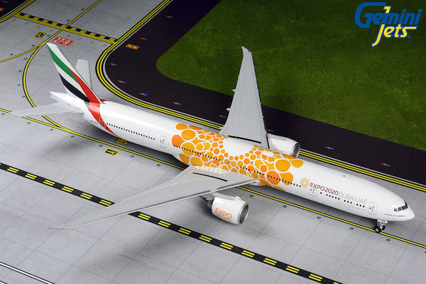Boeing 777-300ER Emirates "Orange EXPO 2020" A6-EPO  G2UAE800