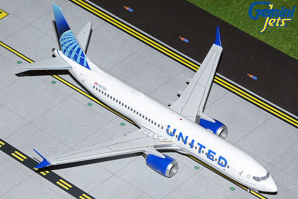 Boeing 737 MAX 8 United N27251 G2UAL1054