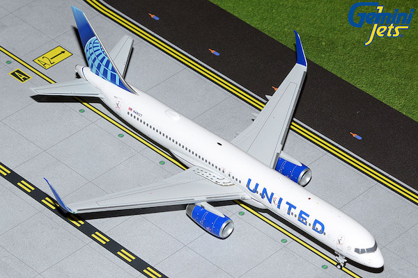 Boeing 757-200 United Airlines N48127 G2UAL1068