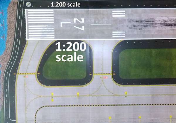 Airport Accessories Airport Runway/Taxiway Mat for scale 1:200 AND 1:400 GJAPS006B2