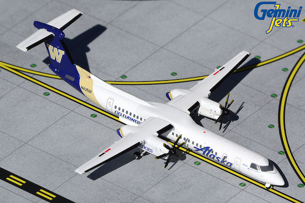 Bombardier Dash 8Q-400 Alaska / Horizon Air University of Washington Huskies N435QX GJASA2027