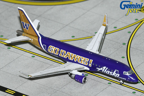 Embraer ERJ175LR Alaska Airlines / Horizon Air Univ. of Washington "Go Dawgs" N662QX GJASA2251