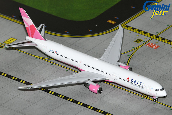 Boeing 767-400ER Delta Air Lines N845MH "Evelyn H. Lauder" breast cancer GJDAL2157