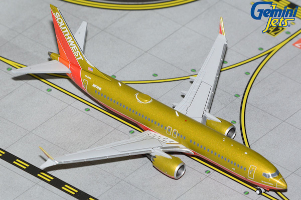 Boeing 737 MAX 8 Southwest Airlines "Herbert D. Kelleher" gold retro N871HK GJSWA2186