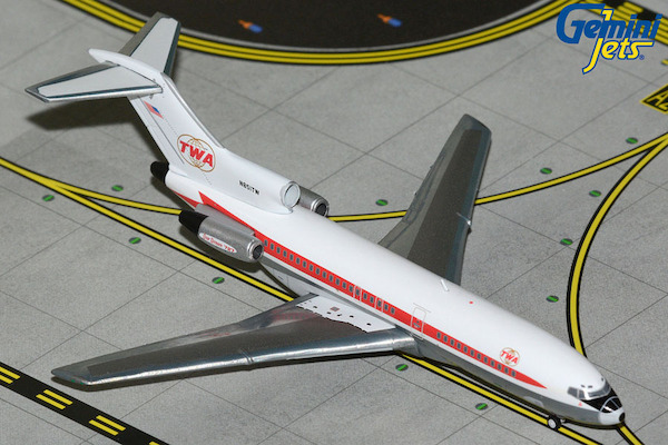 Boeing 727-100 TWA Trans World Airlines "twin globes" N851TW GJTWA2353