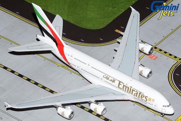 Airbus A380 Emirates A6-EVN w/ small