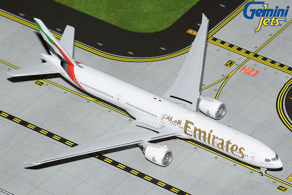Boeing 777-300ER Emirates A6-ENV NEW COLORS GJUAE2219