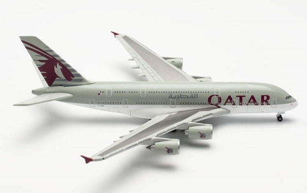 Airbus A380 Qatar Airways A7-APG 528702-001