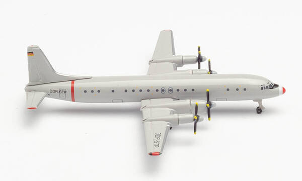 Ilyushin IL18 Interflug Technische Prüfung - Flugsicherung "Grey Mouse" DDR-STP 533331