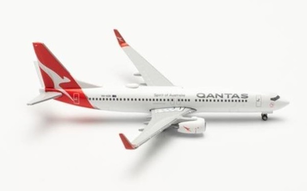 Boeing 737-800 Qantas "Coral Bay" VH-VZR 535502