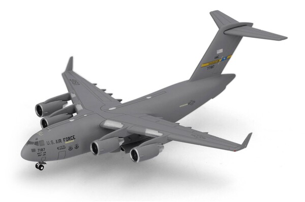 C17A Globemaster III USAF 437th Airl. W. Spirit o/t Candy Bomber 537964