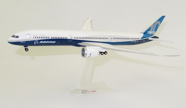 Boeing 787-10 Dreamliner Boeing House Colors N528ZC 559614