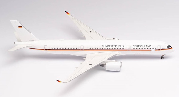 Airbus A350-900 Luftwaffe Flugbereitschaft 10+01 570374-001