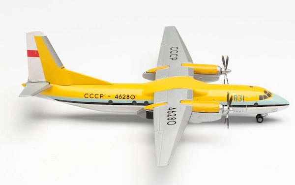 Antonov An24B Aeroflot Demo aircraft Le Bourget 1969 CCCP-46280 showcode  831  571043