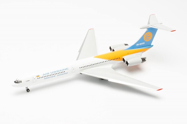 Ilyushin IL62M Air Ukraine UR-86135 572699