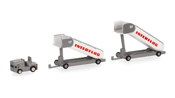 Airport Accessories Historic Stairs (2 st.) + tractor (1 st.) Interflug 573153