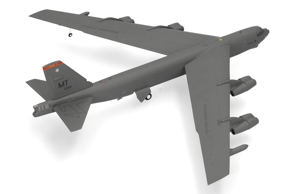 Herpa Wings 573467 B52H Stratofortress USAF 23rd Bomb Sqd. Barons