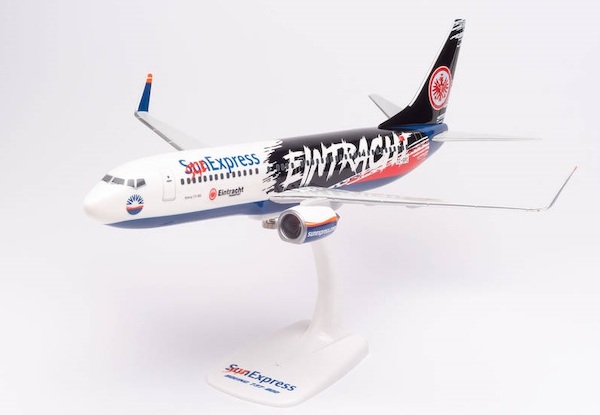 Boeing 737-800 Sun Express "Eintracht Frankfurt SGE Express" TC-SPC 613125