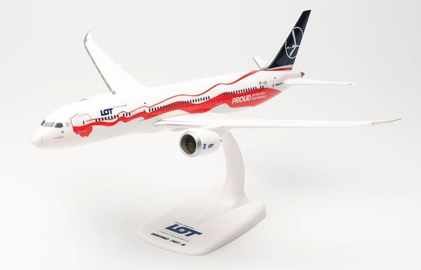 Boeing 787-9 Dreamliner LOT Polish "Proud of Poland's Independence" SP-LSC 613781