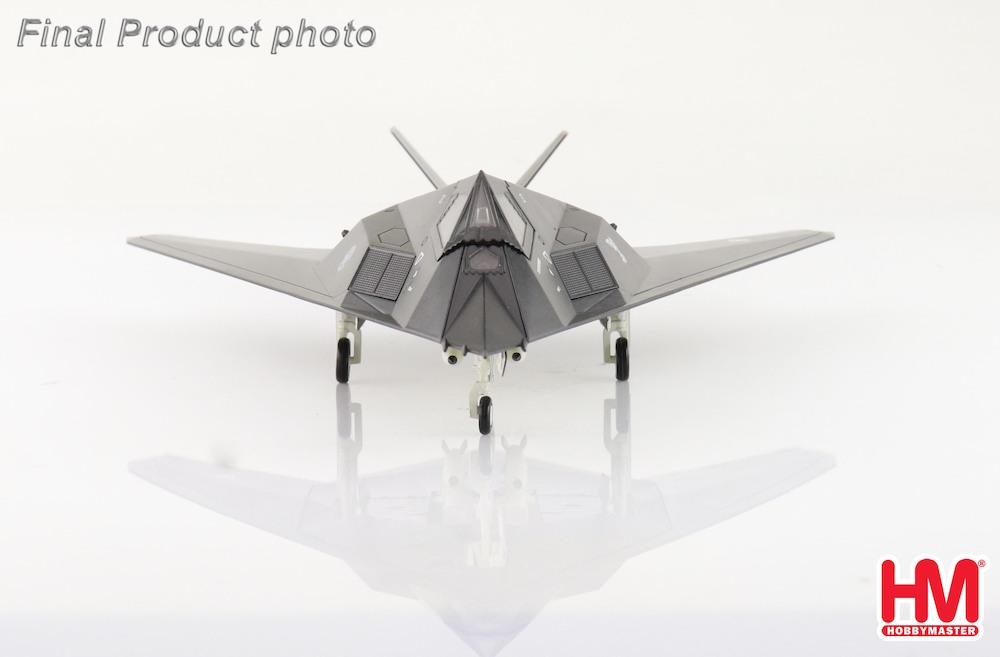 Hobbymaster HA5812 F117A Nighthawk USAF, 88-0841, 2021 (w/2 x B57