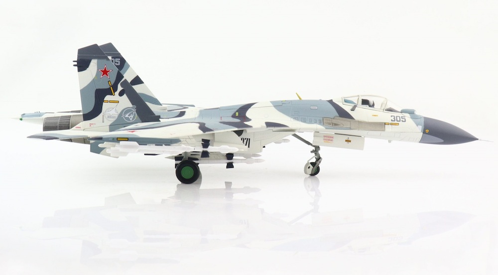 Hobbymaster HA6012 Sukhoi Su27 Flanker, Russian Air Force, Blue 3