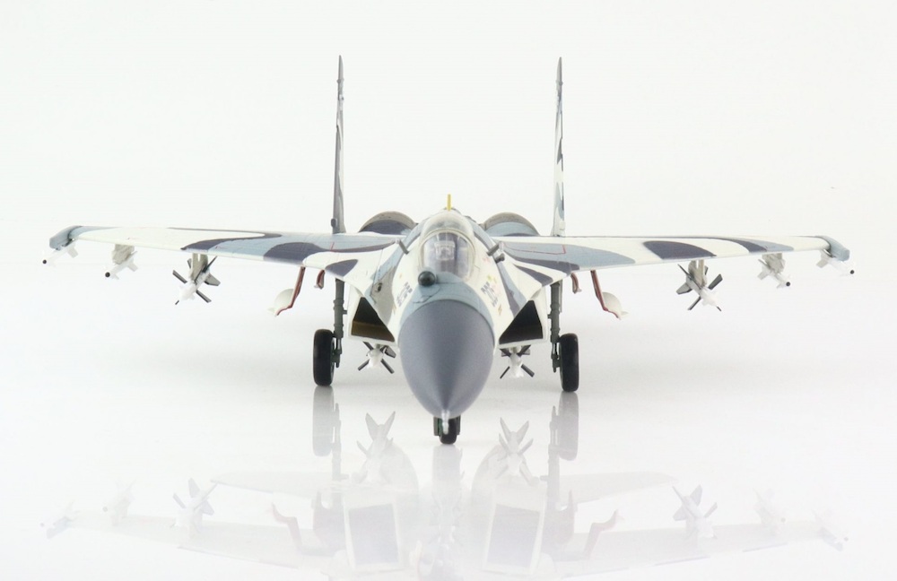 Hobbymaster HA6012 Sukhoi Su27 Flanker, Russian Air Force, Blue 3