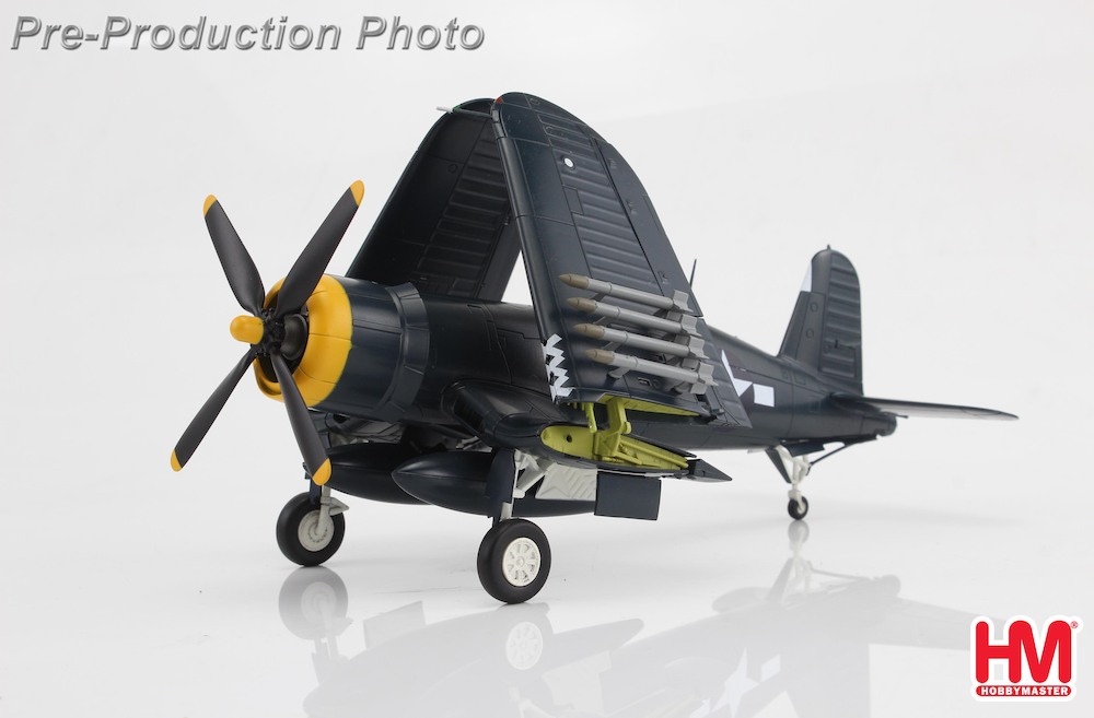 Hobbymaster HA8226 Vought F4U-4 Corsair White 13, Capt