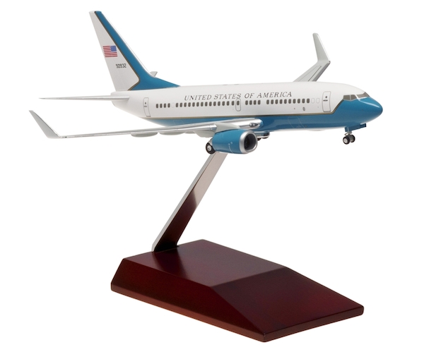 Boeing 737-700 C40C US Air Force 50932 Assembled with wooden stand HG10154GRMU