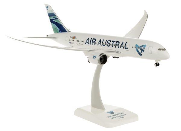 Boeing 787-8 Dreamliner Air Austral F-OLRC  HGAA03