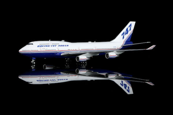 Boeing 747-400 House Colors N747ER B611601