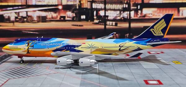 Boeing 747-400 Singapore Airlines "Tropical" 9V-SPL B615301