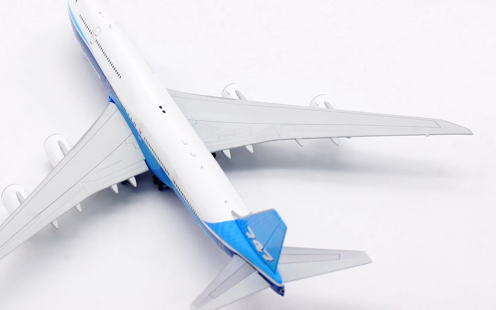 HX Models B631003 Boeing 747-8 Boeing House colours