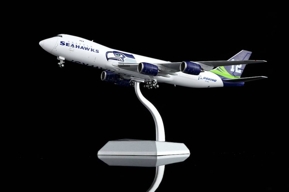 BOEING 747-8F ハウス SEATTLE SEAHAWKS 1:400 BOEING 747-8F ハウス SEATTLE SEAHAWKS 1:400 BOEING 747-8F ハウス