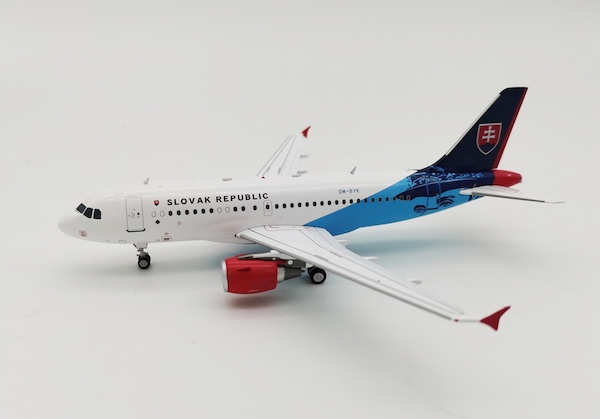 Airbus A319-132 Slovak Government Flight Service OM-BYK with signature brochure IF319SG0521