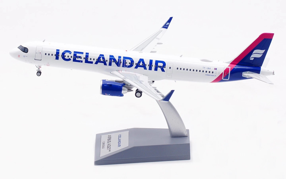 Inflight 200 IF321MF0425 Airbus A321neo Icelandair TF-IAA
