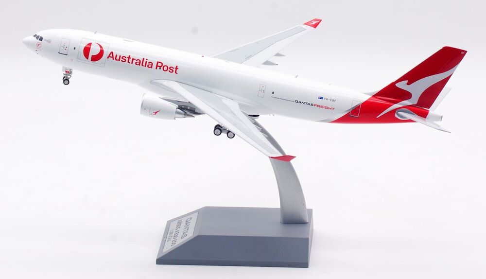 Inflight 200 IF332QF0124 Airbus A330-200 (P2F) Qantas Freight / A