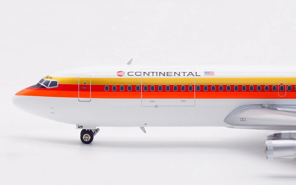 Inflight 200 IF707CO0325 Boeing 707-324C Continental
