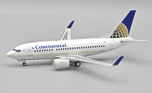 Boeing 737-524 Continental Airlines N16632  IF735CO0825