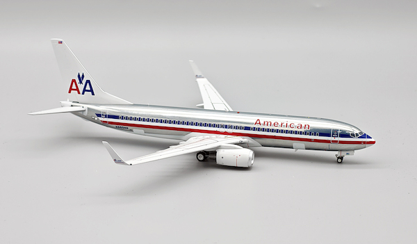 Boeing 737-823 American Airlines N889NN Polished  IF738AA0825P