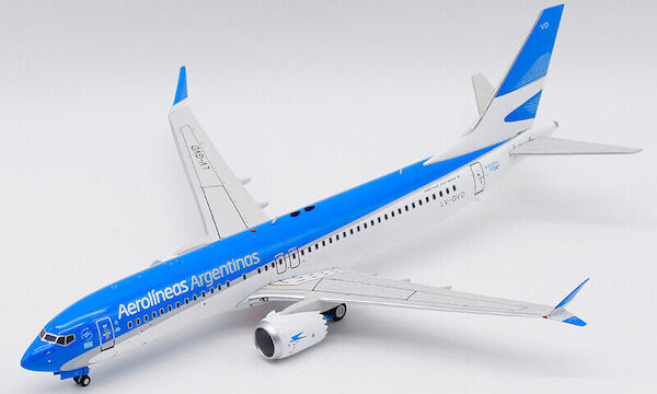 Boeing 737 MAX 8 Aerolineas Argentinas LV-GVD with stand IF73MLV1020