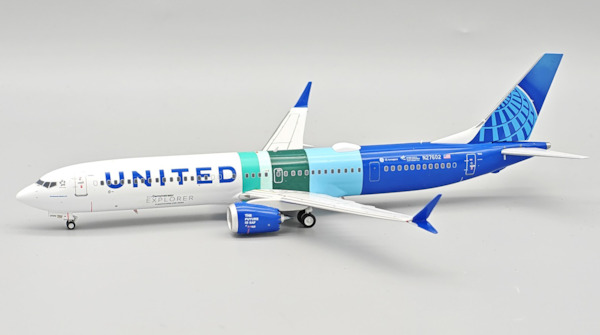 Boeing 737 MAX 10 United "The Future is SAF" N27602  IF73XUA1225