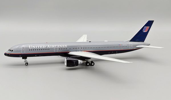 Boeing 757-200 United Airlines "Battleship" N515UA  IF752US0923
