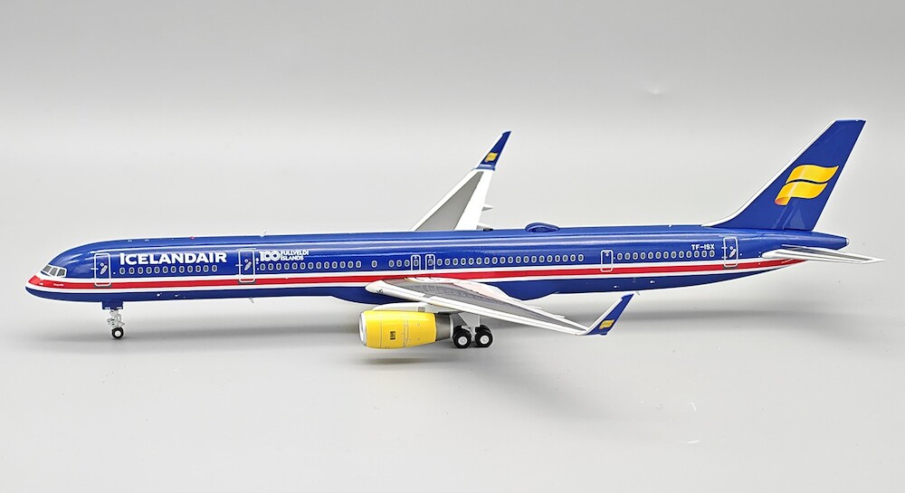Inflight 200 IF753FI0425 Boeing 757-308 Icelandair 