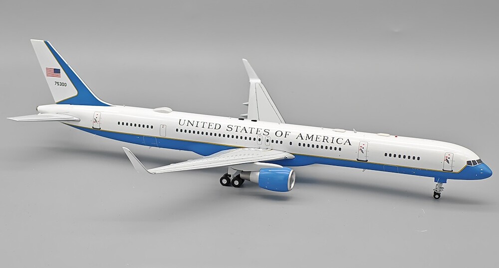Inflight 200 IF753USAF003 Boeing 757-300 USA 75300 (fictitious li