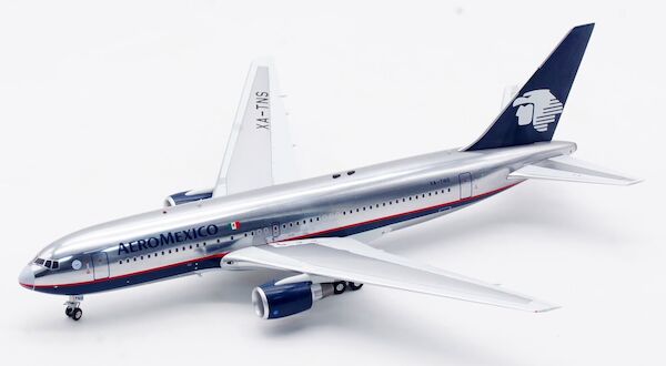 Boeing 767-200ER AeroMexico XA-TNS IF762AM0124P