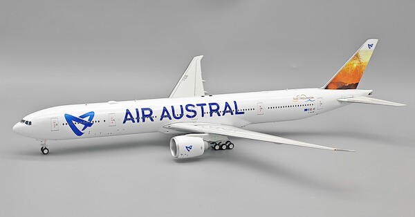 Boeing 777-39MER Air Austral F-OLRD  IF773UU1225
