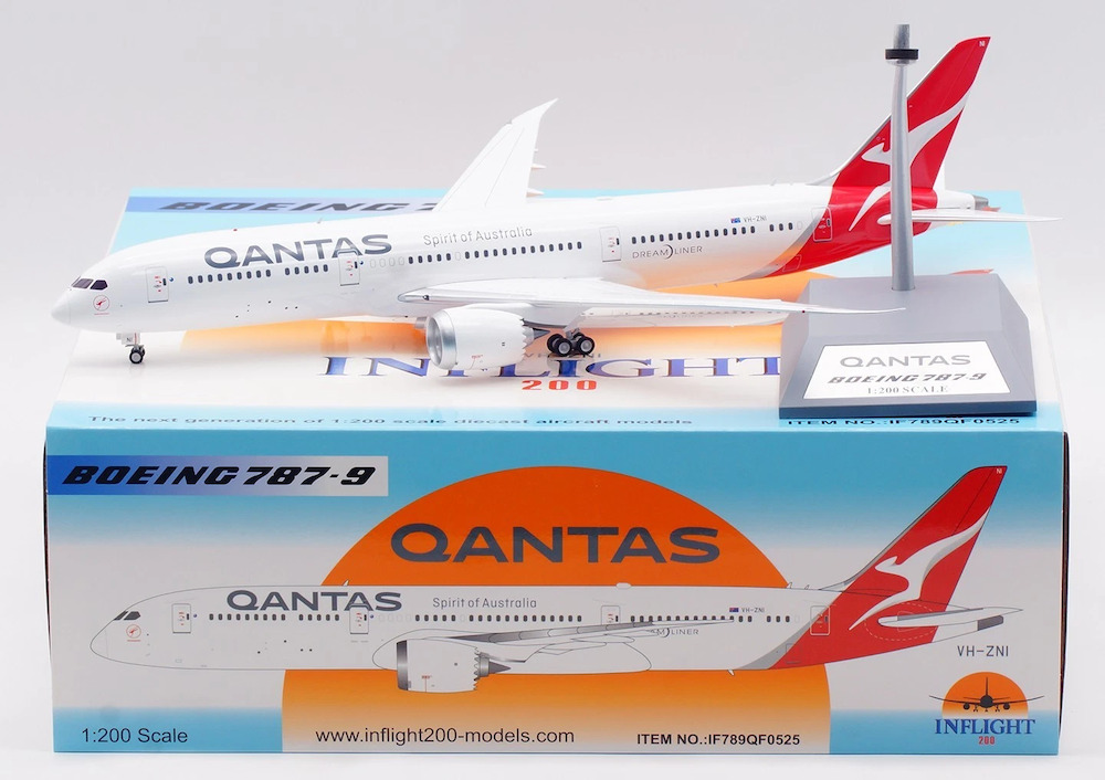 Inflight 200 IF789QF0525 Boeing 787-9 Dreamliner Qantas VH-ZNI
