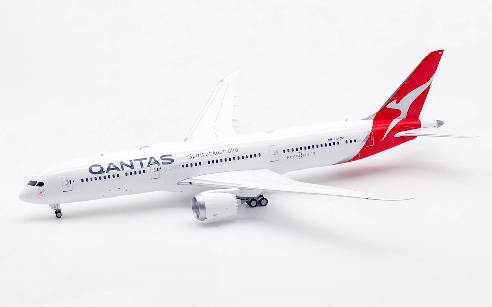 Inflight 200 IF789QF0525 Boeing 787-9 Dreamliner Qantas VH-ZNI